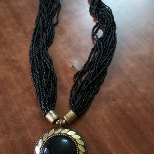 Antique Lookinh Black Haar , Multi Layer Pendent