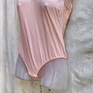 CUTE PEACH BODYSUIT