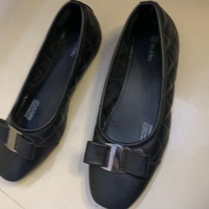 Black Flat Shoe