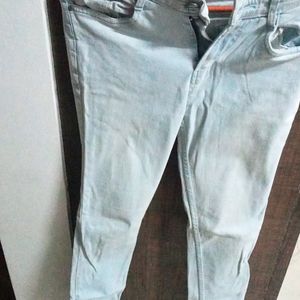 ZOLA Light Blue Skinny Jeans Raw Distressed Hem