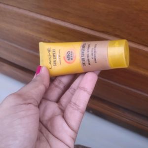 Lakme Sun Expert Tinted Suscreen