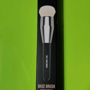 Huda Beauty Mini Base Face Brush