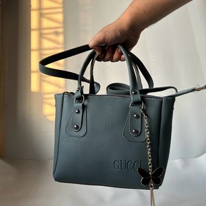 GUCCI Stylish & Comfort Sling Purse With 3 Zip