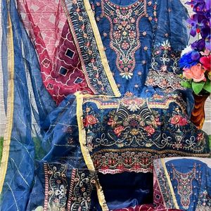 New Staylish Pakistani Poshaq Dresses Beautiful Dr