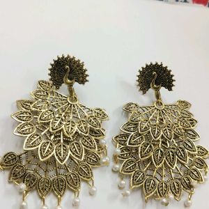 Peacock Like Earring And Round Shape Earrings