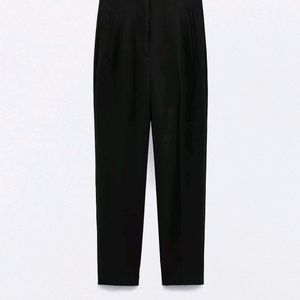 ZARA CARROT PANTS