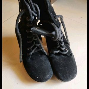 Black Stylish Women's Boots