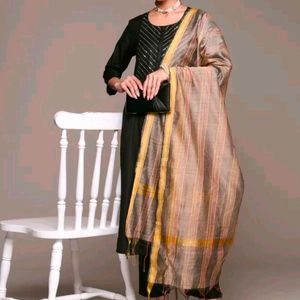 Anubhutee Kurta Set For Women