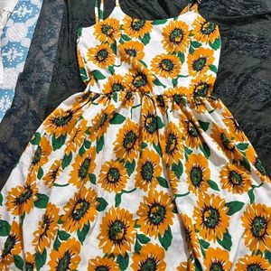 Backless Sunflower Printed Dress