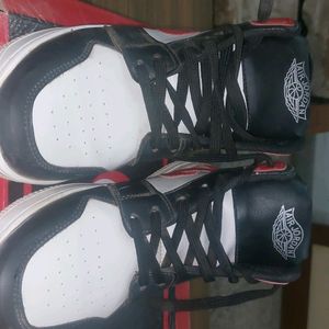 Air Jordan Sports Shoes In A New Condition