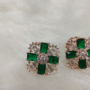 Emerald Stone Earing