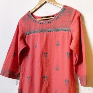 Avaasa Peach Colour Kurti For Women