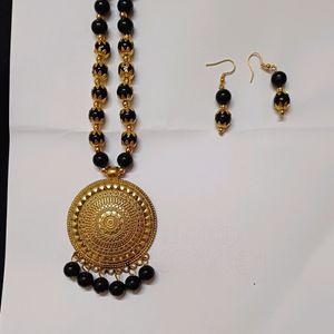 Combo Of 2 Neckless With Ear Rings