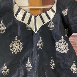 Designer Kurtis For Womens