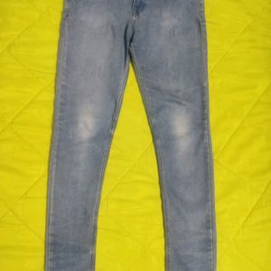 stretchable jeans slim fit