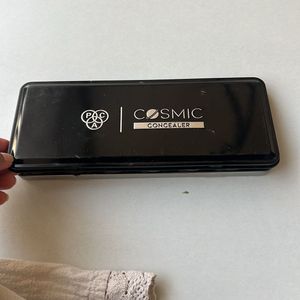 PAC cosmic Concealer