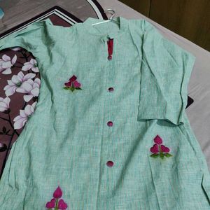 I M Selling Sea Green Kurta Of Women