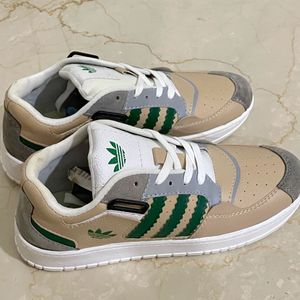 Sneakers Shoe