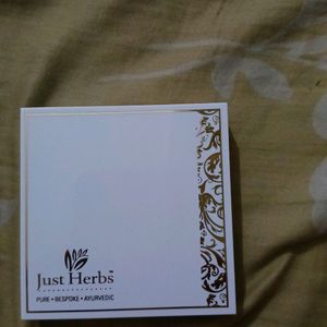 Just Herbs Compact Powder