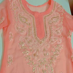 lucknowi chikankari kurti