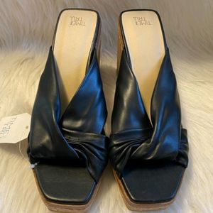 Time and Tru Authentic New heeled Wedge sandles