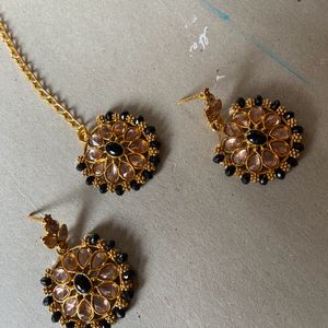 Earring Set With Head Jewellery