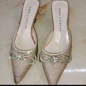 Bow Silver Heels