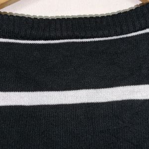 Trendy New Black And White Stripe Top For Women