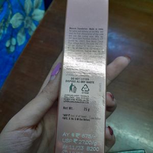 Lakme 9 To 5  Foundation