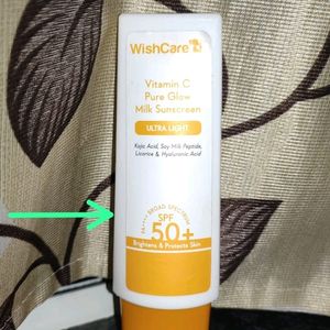 Wishcare Vit C Pure Glow Milk Sunscreen