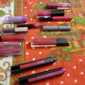 13 Lipstick Combo Only In 250...