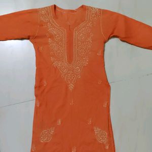 Chikankari short kurti