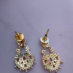 Locket With Earrings