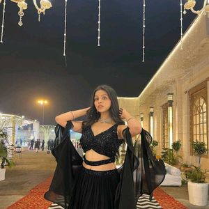 8 Mtr Flair Black Lehenga❤