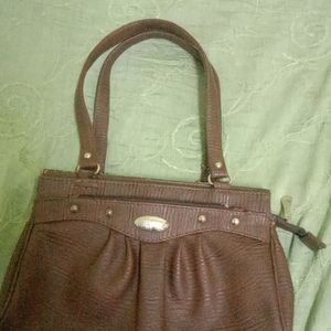 Medium Size Hand Han Bag