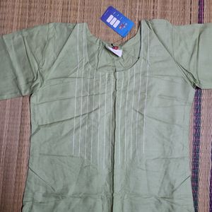 Pistal Green Top New With Tag