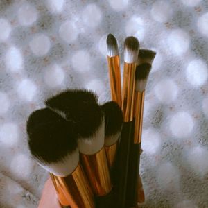 Set Of Makeup brushes