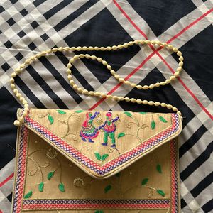 hand embroidered traditional slingbag for navratri