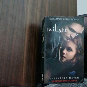 Twilight By Stephenie Meyer