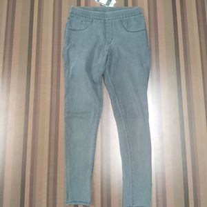 T-54 Size 30  Slim Fit Women Denim Jagging