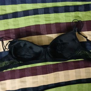 Clovia Black Bra With Noodle Strap