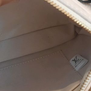 AUTHENTIC LOUIS VUITTON