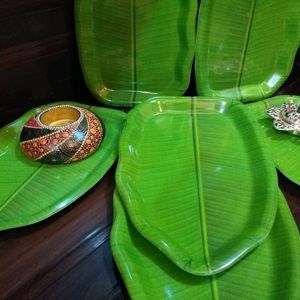 🆕️ Banana Leaf Shape Snacks Plates - Medium Size