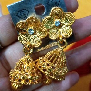 ARTIFICIAL GOLD EARRINGS