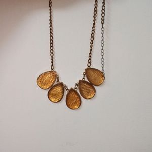 UNIQUE Necklace > gift from Canada @ ₹500