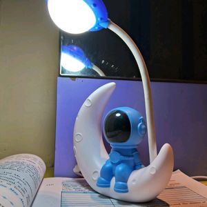 ASTRONAUT Moon Desk LAMP