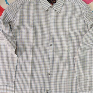 Shirt With Full Sleeves In Very Good Condition