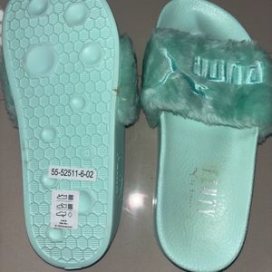 Brand New Puma Flip Flops..................