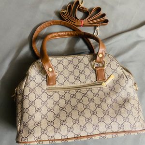 PREMIUM GUCCI HAND BANG With Sling Attachment