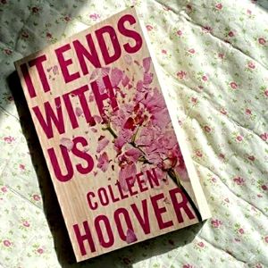 It Ends With Us - Colleen Hoover